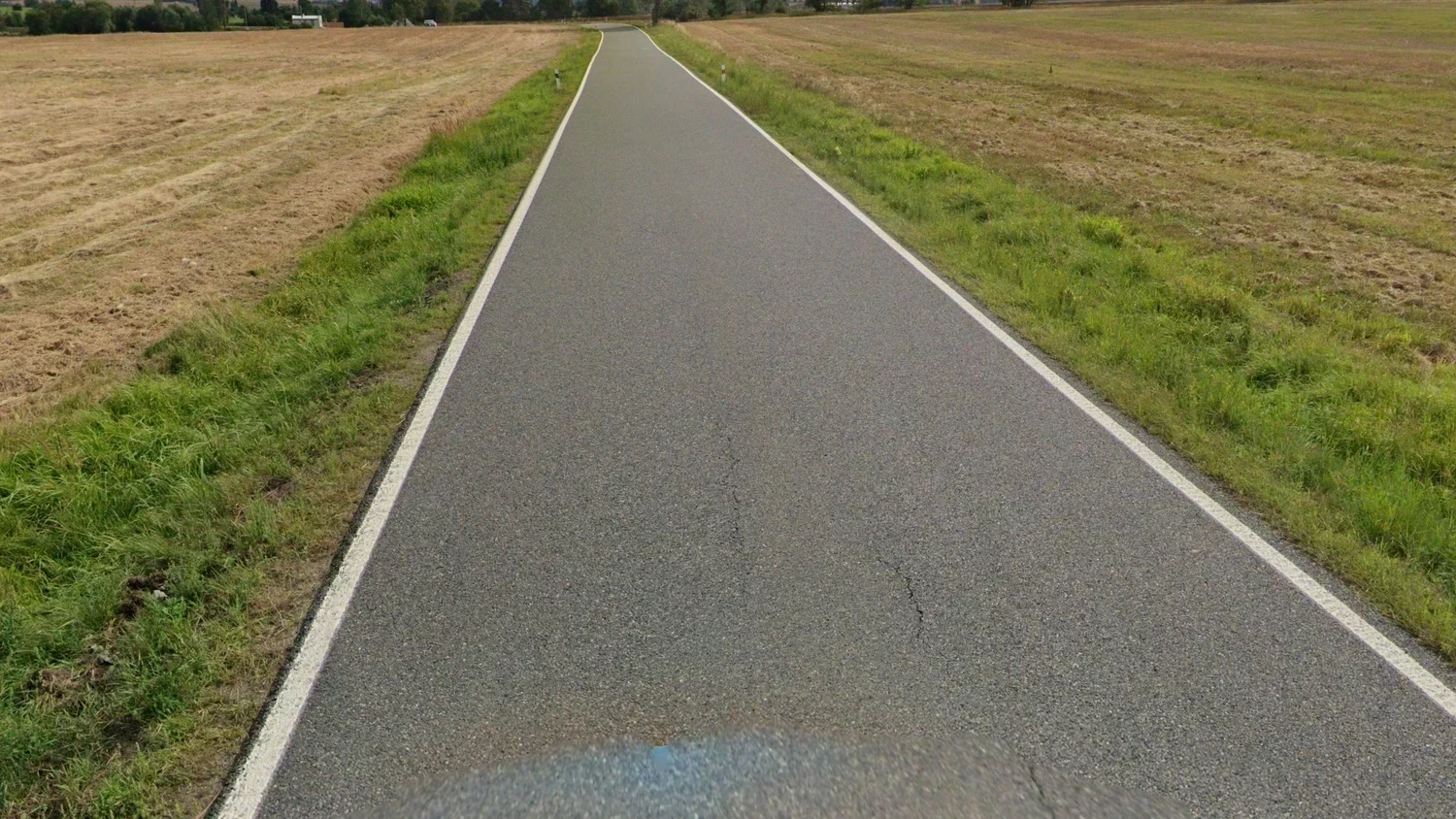 czechia-road-lines-1-placeholder