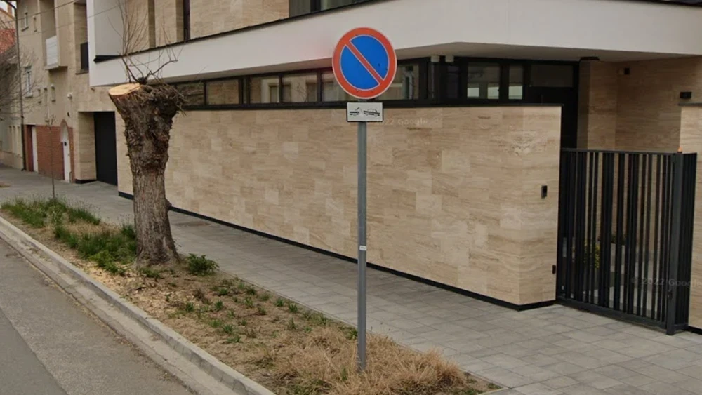hungary-sign-post-1-placeholder