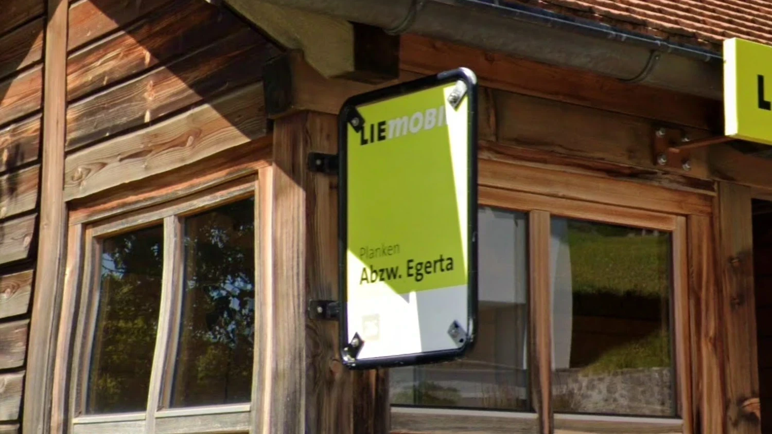 liechtenstein-bus-stop-sign-1-placeholder