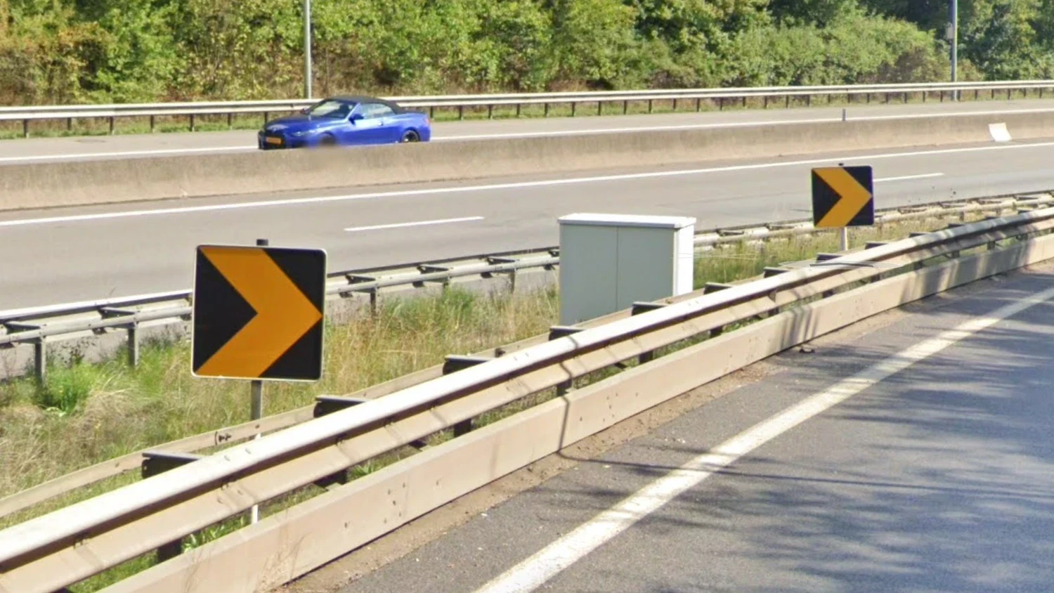 luxembourg-chevron-1-placeholder