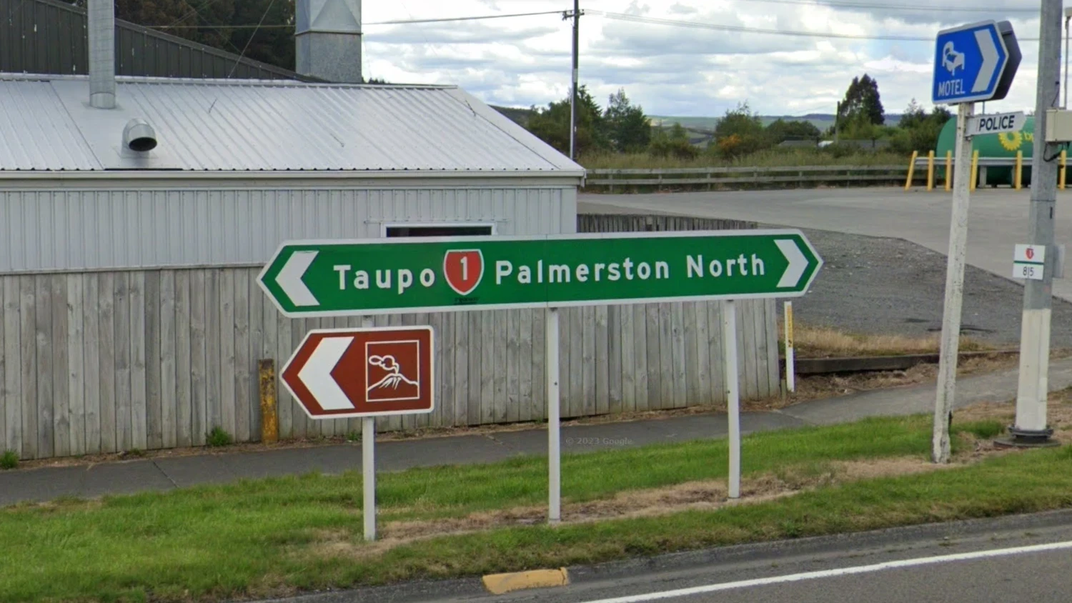 new-zealand-direction-sign-1-placeholder