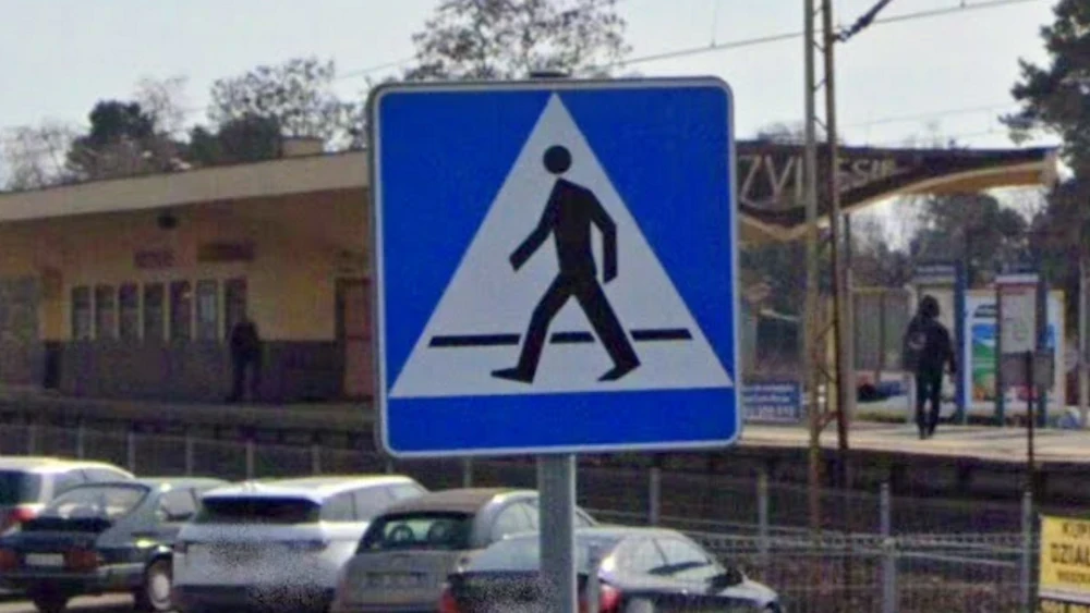poland-pedestrian-sign-1-placeholder