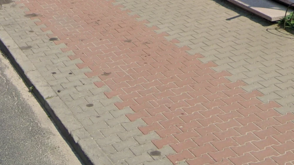 poland-side-walk-1-placeholder